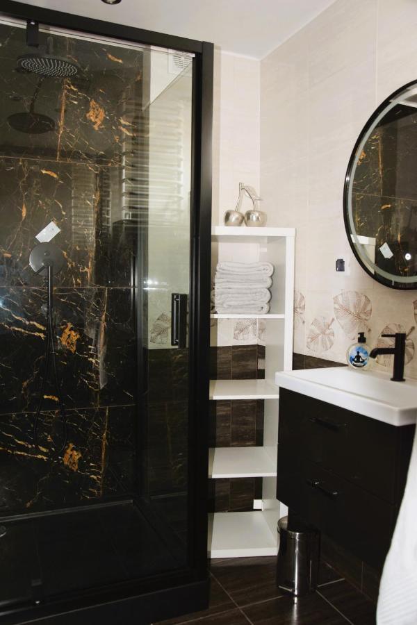 Golden Apartament Legionow Stary Toruń Exteriör bild