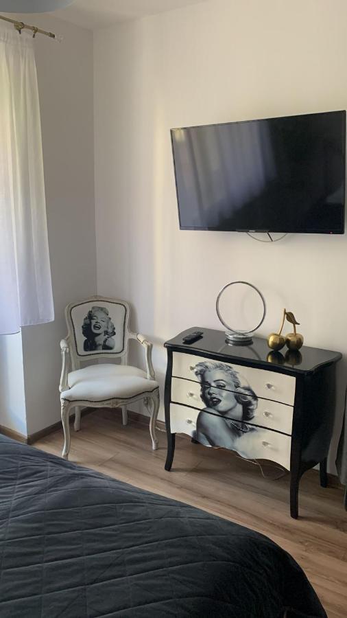 Golden Apartament Legionow Stary Toruń Exteriör bild