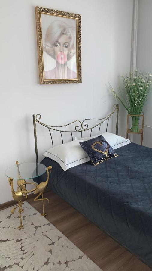 Golden Apartament Legionow Stary Toruń Exteriör bild