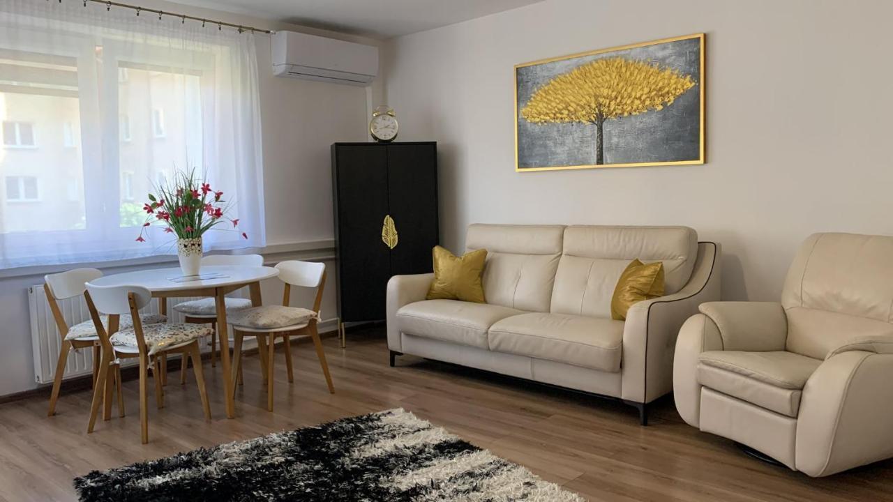 Golden Apartament Legionow Stary Toruń Exteriör bild